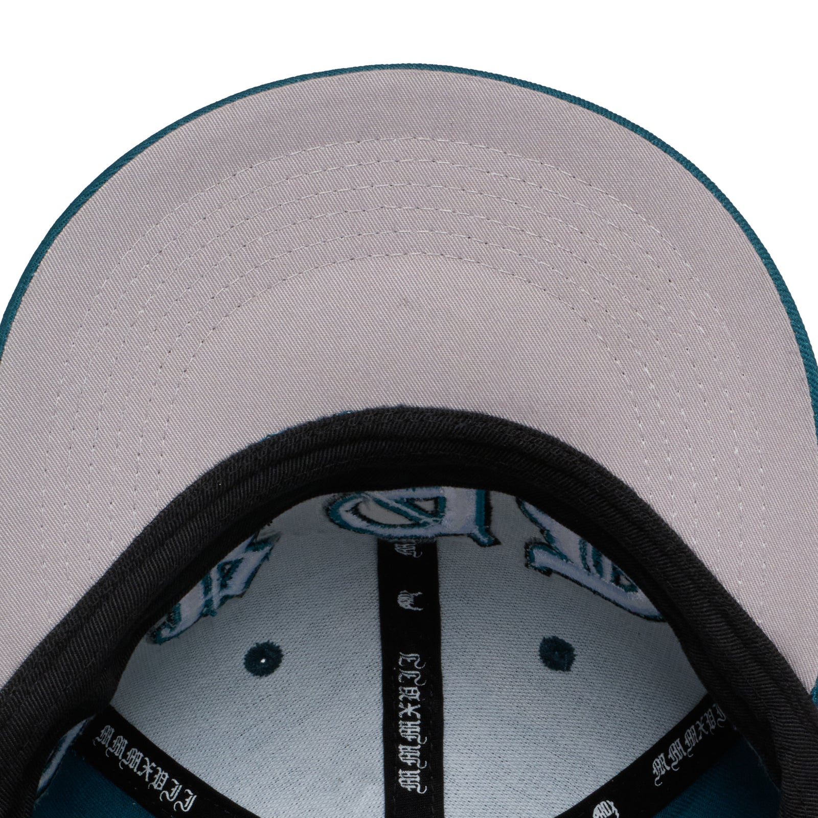 “EAGLES” FITTED HAT (MIDNIGHT GREEN/WHITE)